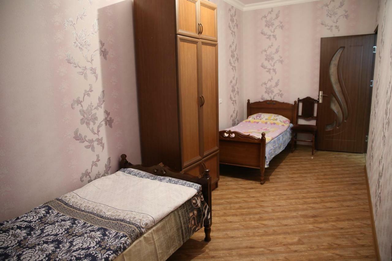 Апартаменты Срташян - улица Горького Гюмри Экстерьер фото